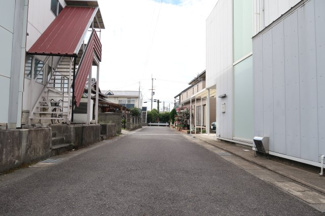 【前面道路含む現地写真】