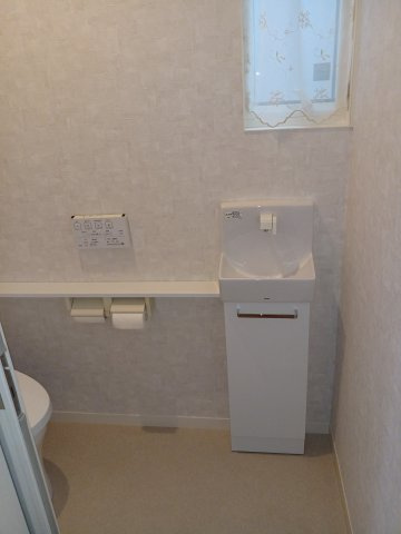 須磨桜の杜2丁目中古戸建のトイレ