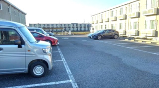 【駐車場】