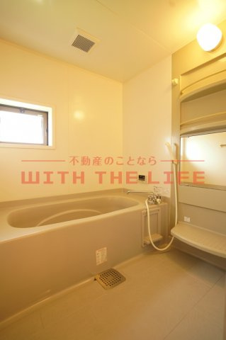 グランドールシャトー【キャッシュバック対象】の浴室|きれいなお風呂です