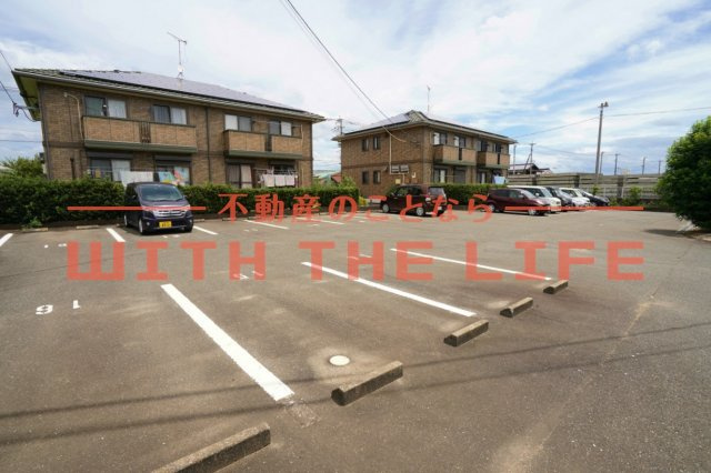 グランドールシャトー【キャッシュバック対象】の駐車場|カースペースがあります