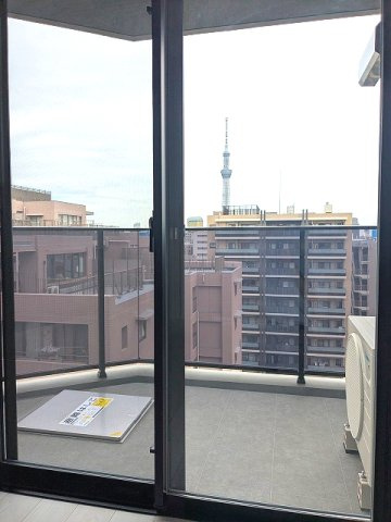 LEFOND PROGRES田原町の設備|14F、5.5帖洋室の室内からスカイツリー隅田川花火見えます