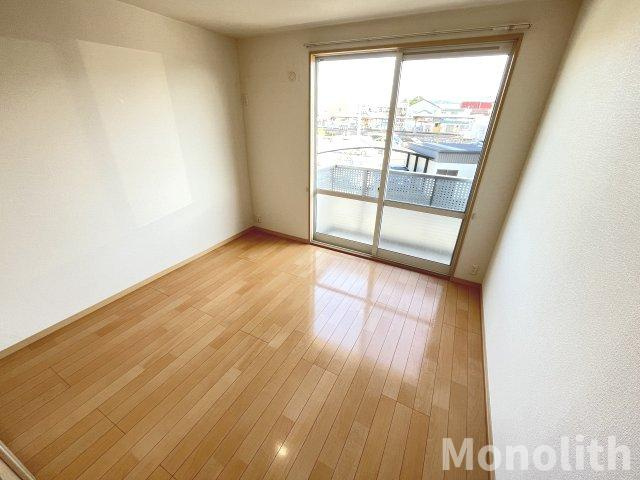 ファミーユ東貝塚の洋室