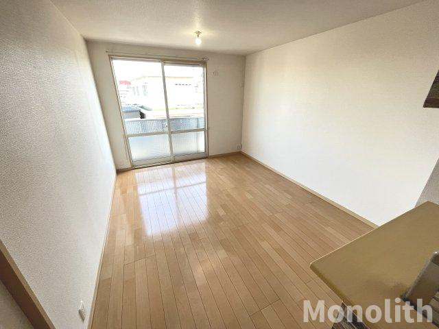 ファミーユ東貝塚の居間・リビング