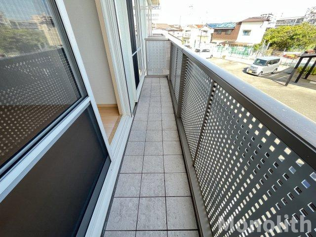 ファミーユ東貝塚のバルコニー