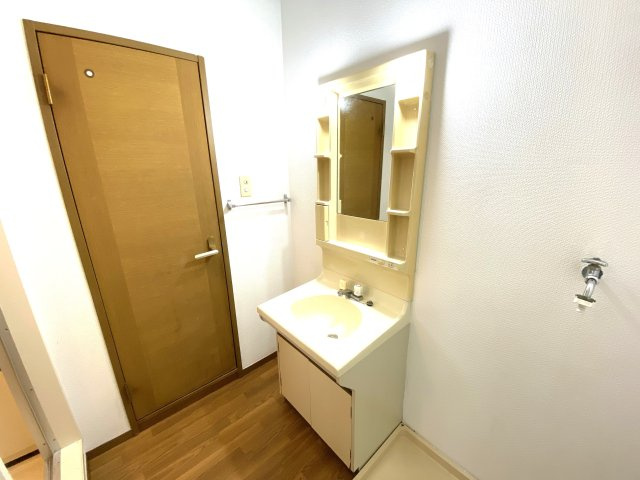 シティ・イーストの洗面所|ゴミ捨て場