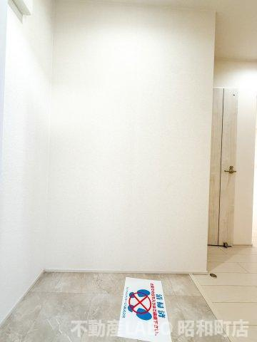 フジパレス遠里小野Ⅴ番館の玄関