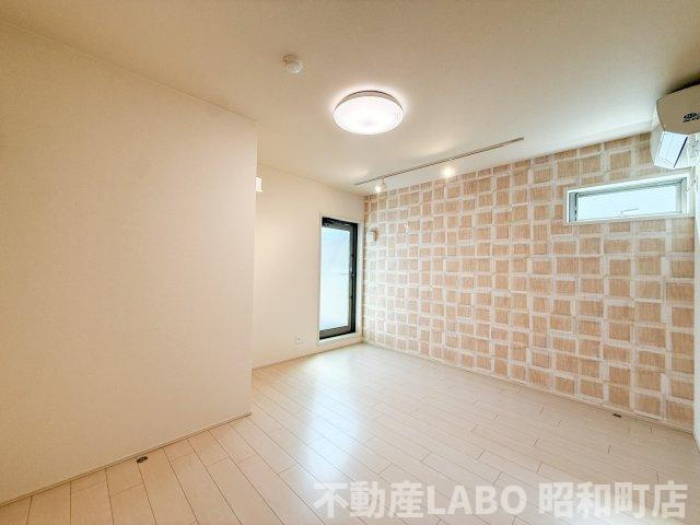 フジパレス遠里小野Ⅴ番館の居間・リビング