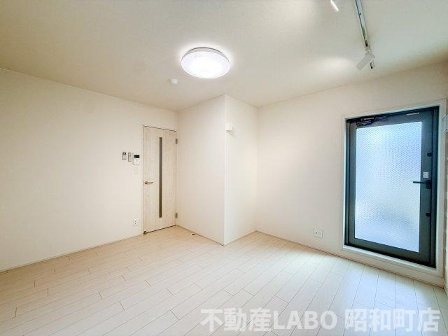 フジパレス遠里小野Ⅴ番館の洋室