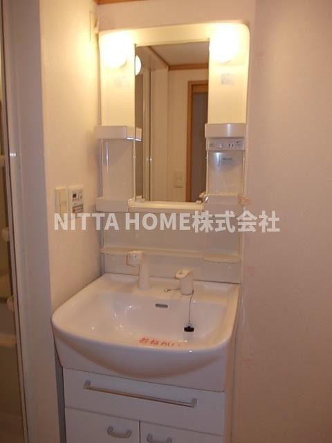 プラティークの洗面所|独立洗髪洗面台で朝の身支度にも便利♪