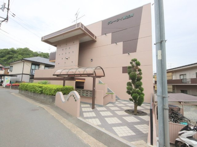 グレーシィー東生駒のエントランス