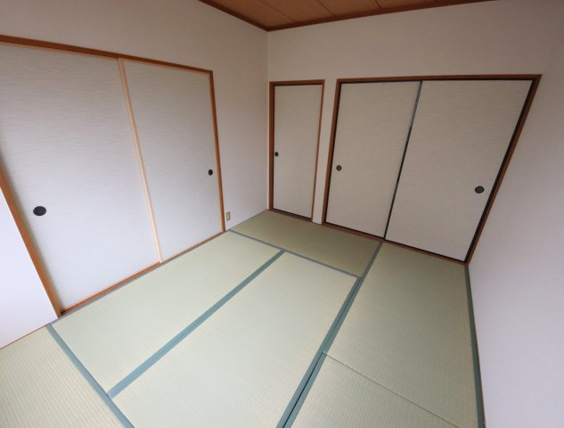 生駒市壱分町のアパートの和室