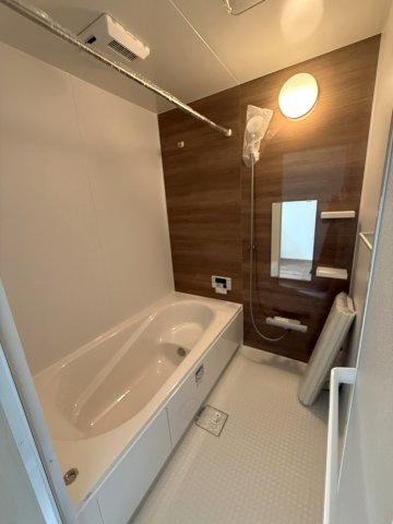 岡山市北区庭瀬　1期の浴室|◆雨の日の洗濯や寒い時期にも大活躍の浴室換気乾燥暖房機付き！