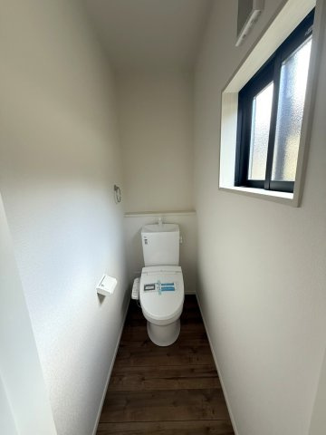 岡山市北区庭瀬　1期のトイレ|◆1階トイレの様子です。2階にもトイレがございます。