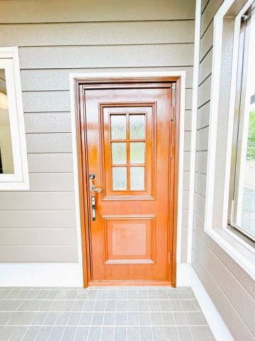 【玄関】 | 北見市川東３４０番地３１　中古売家 | 【リフォーム済】玄関です。風除室がついております。風除室があるとお家の断熱性能が上がります。