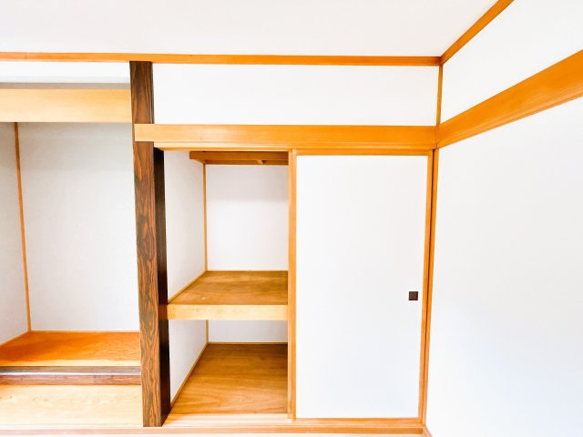 【収納】 | 北見市川東３４０番地３１　中古売家 | 【リフォーム済】２階北側洋室収納です。収納が多いとお部屋がすっきりします。