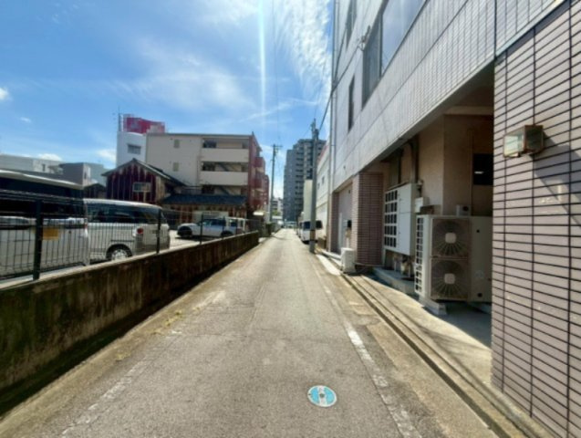 エムワイビルの周辺