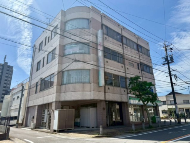エムワイビルの外観