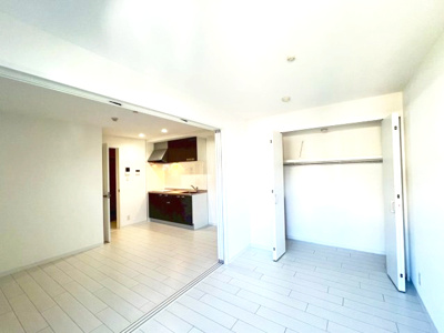 【居間・リビング】 | エテルナコート総持寺