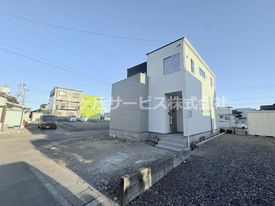 【外観】 | 静岡市清水区渋川1丁目 7期 新築一戸建て | 現在建築中の外観画像です。ご内覧は同じメーカーの完成物件へご案内いたしますので、いつでもご相談ください！