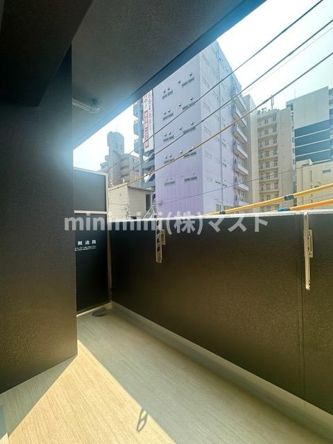 セレニテ夕陽丘エクラのバルコニー