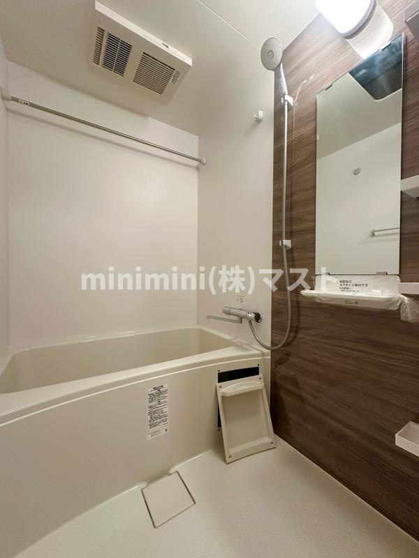 セレニテ夕陽丘エクラの浴室