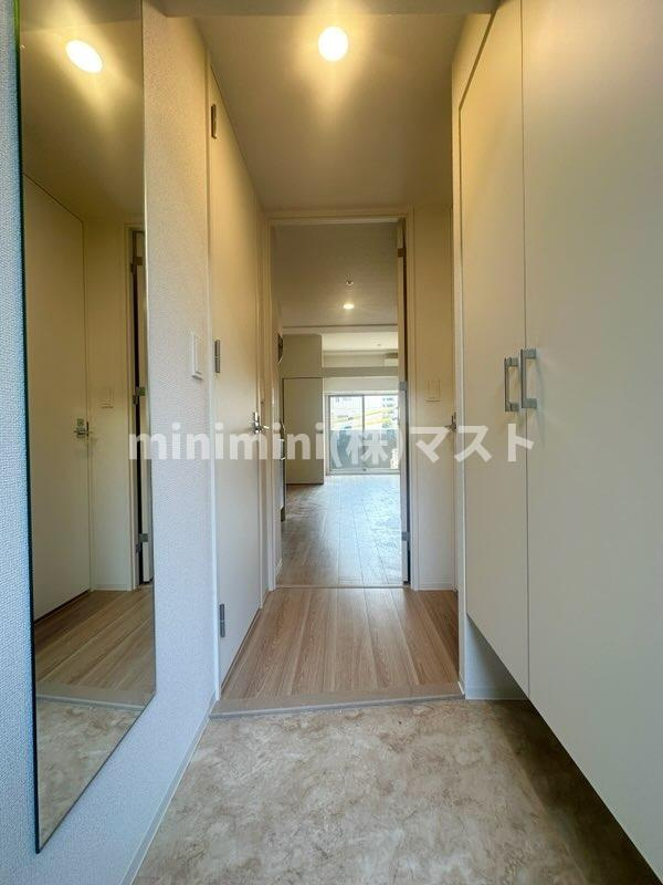 セレニテ夕陽丘エクラの玄関