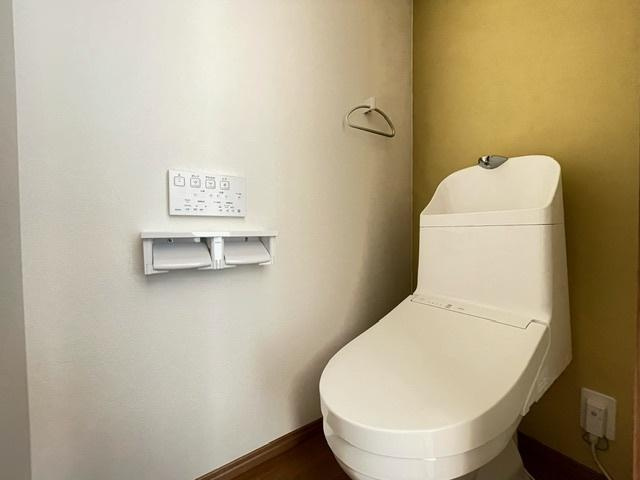 高知市一宮中町　中古戸建てのトイレ