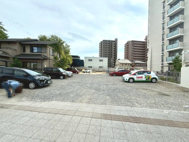刈谷市銀座4丁目　貸店舗の駐車場