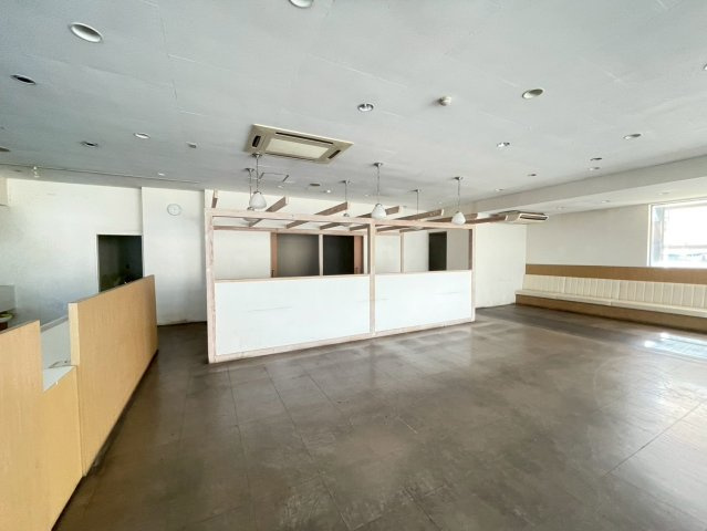 刈谷市銀座4丁目　貸店舗の内装