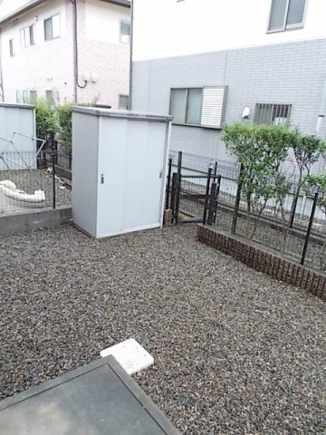 ポポラーレ・モルティの庭