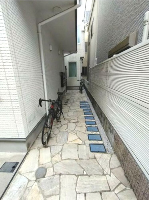 【エントランス】 | Glanz千石　14921 | 毎日通るエントランスはこのようになっています