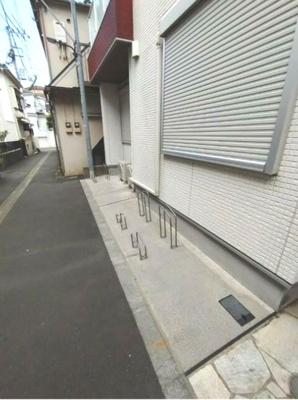 【駐車場】 | Glanz千石 | 敷地内に自転車置き場があります