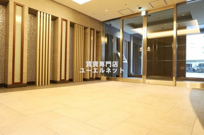 【エントランス】 | ファーストフィオーレ江坂垂水町 | 毎日通る場所だからこそ、洗練された空間に