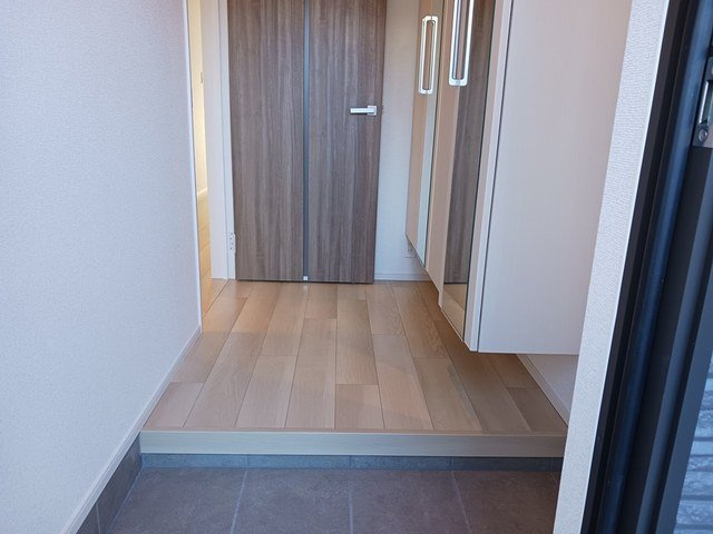 エンブレイス　アイの玄関