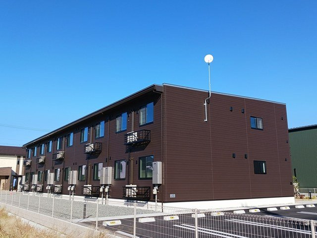 エンブレイス　アイ