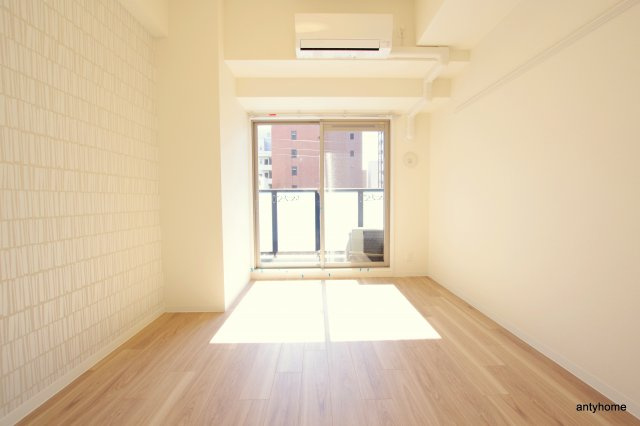 プレサンス難波クチュール　仲介手数料無料の洋室