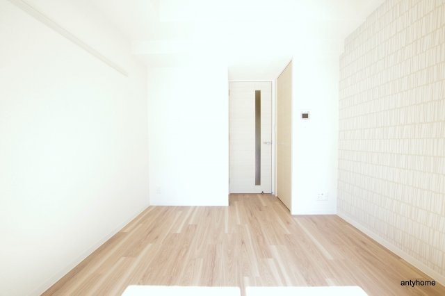 プレサンス難波クチュール　仲介手数料無料の洋室