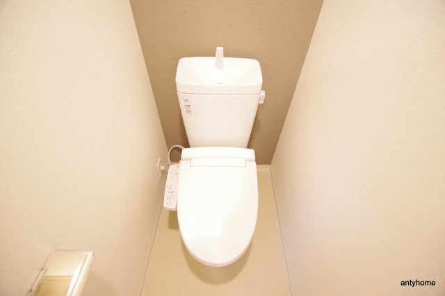 プレサンス難波クチュール　仲介手数料無料のトイレ