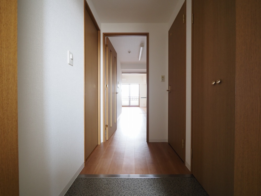 レクシア鶴見の玄関