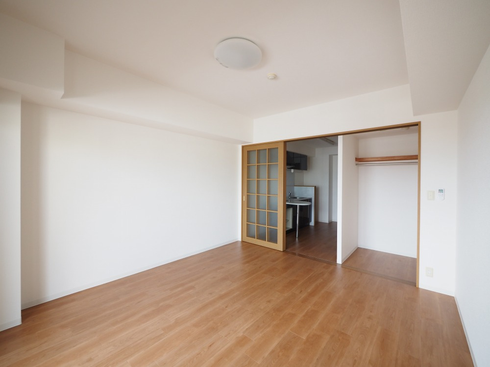 レクシア鶴見の洋室