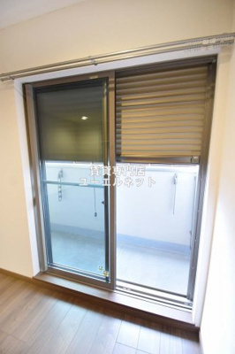 【設備】 | プルメリア江坂 | シャッター付きです♪