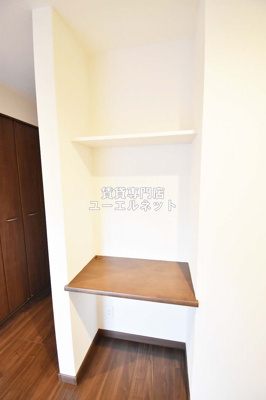 【内装】 | プルメリア江坂 | 便利なデスクスペース