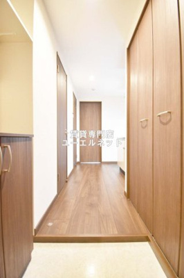 【玄関】 | プルメリア江坂 | 住まいの顔ともなる玄関