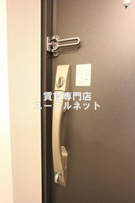 【設備】 | S-RESIDENCE江坂Alegria | 玄関はダブルロックで防犯面も安心です♪