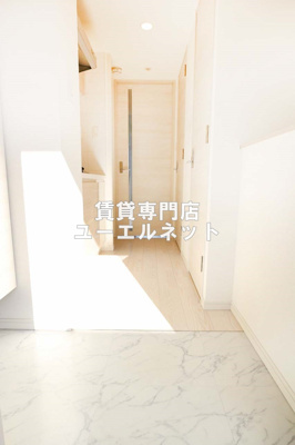 【玄関】 | S-RESIDENCE江坂Alegria | 住まいの顔ともなる玄関