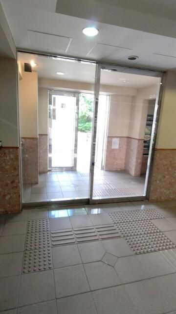 ドミールときわ台のエントランス