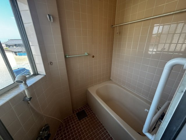 南房総市千倉町白間津　店舗併用住宅の浴室|２階浴室