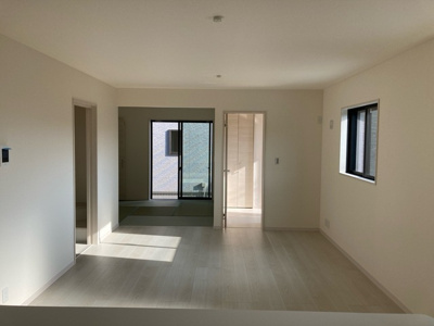 【居間・リビング】 | リーブルガーデン平群町椿井第２ | リビングダイニング