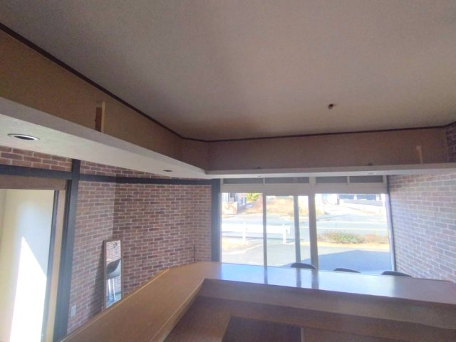豊川市本野ヶ原2丁目貸店舗の内装